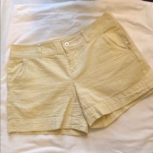Lilly Pulitzer Shorts Size 0 Yellow Seersucker EUC
